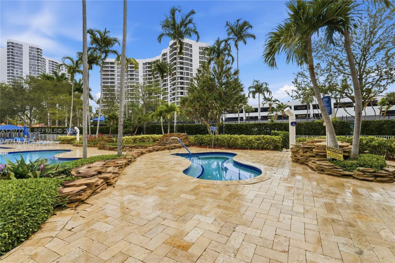3500 Mystic Pointe Dr , Unit 104, Aventura, FL 33180 Photo