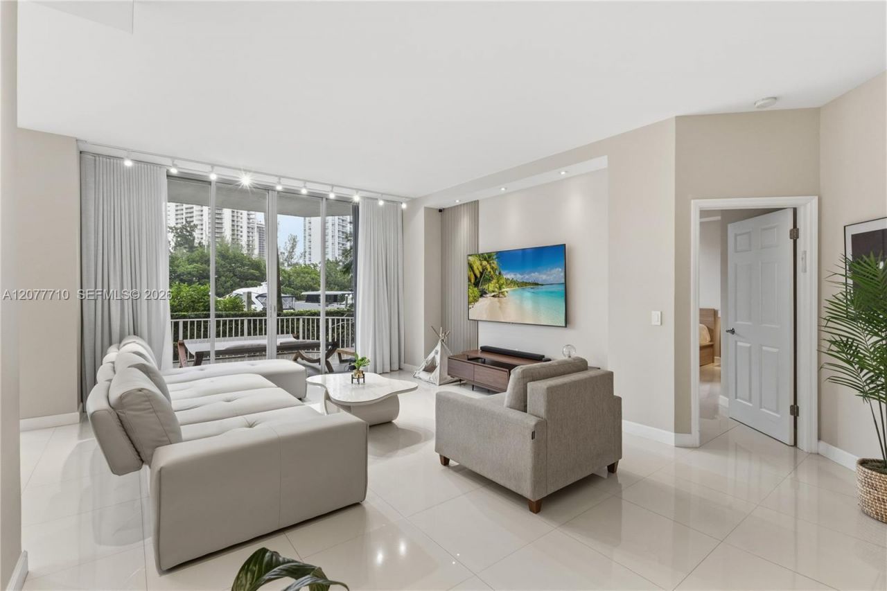 3500 Mystic Pointe Dr , Unit 104, Aventura, FL 33180 Photo