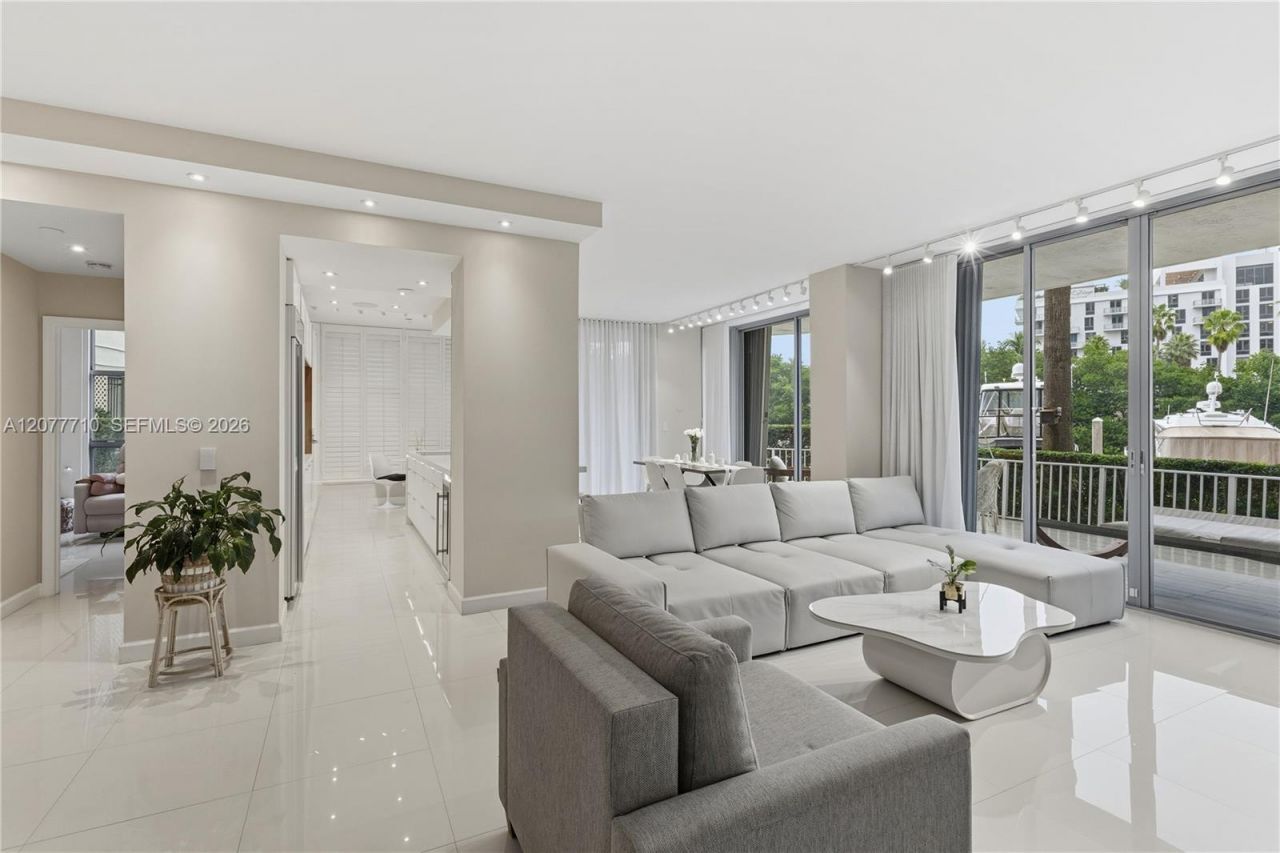 3500 Mystic Pointe Dr , Unit 104, Aventura, FL 33180 Photo
