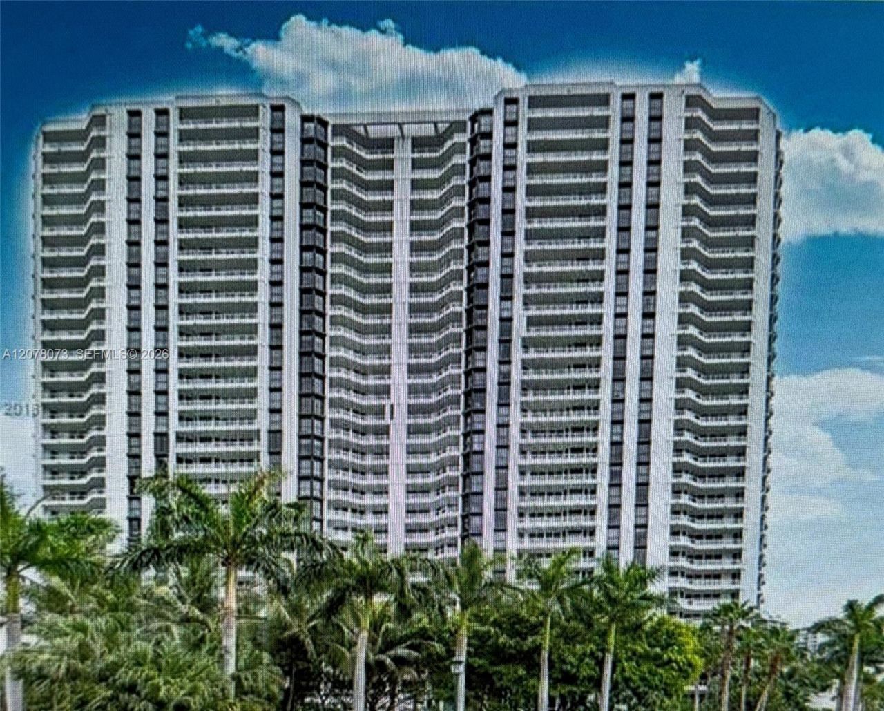 21055 Yacht Club Dr, Unit 2404, Aventura, FL 33180 Photo