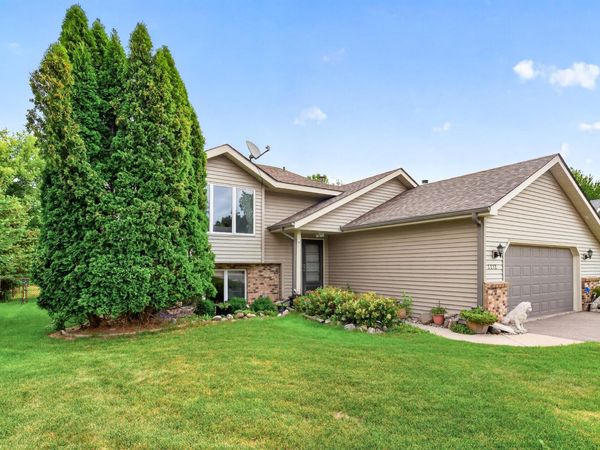 3212 Sunset Lake Drive , Burnsville, MN 55337