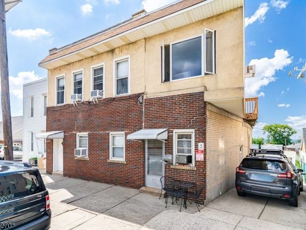 85 Grant St, Fairview, NJ 07022