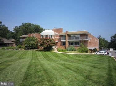 8136 OLD KEENE MILL ROAD, Unit A-100, SPRINGFIELD, VA 22152