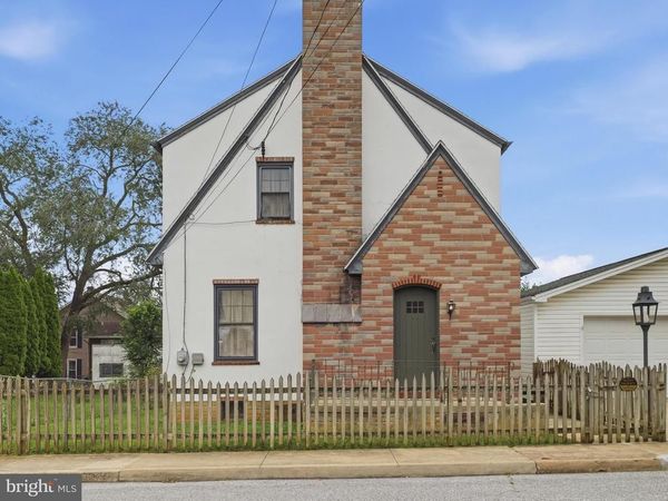 38 COTTAGE STREET , WAYNESBORO, PA 17268