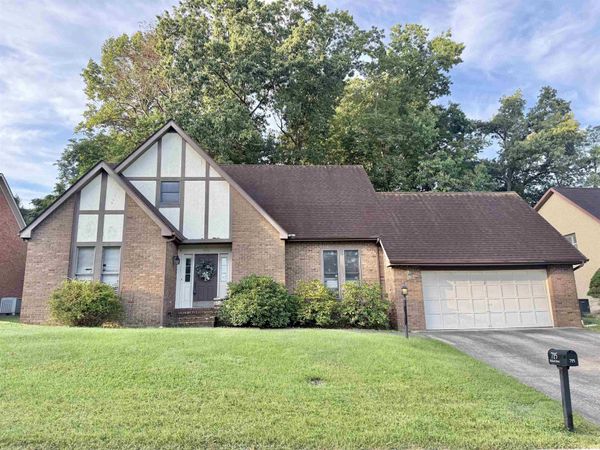 715 Oxford, Huntington, WV 25705