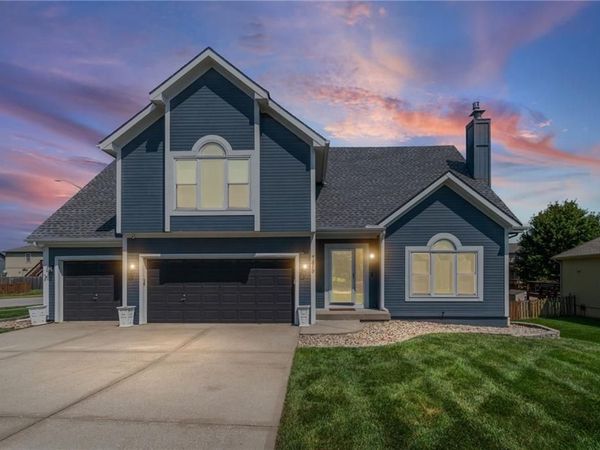 7419 N Booth Avenue, Kansas City, MO 64158