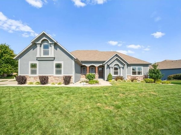 22702 E 41st Terrace, Blue Springs, MO 64015
