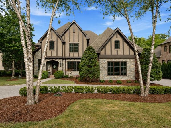 517 Excalibur Ct, Franklin, TN 37067