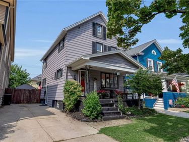 32 Warren Avenue , Kenmore, NY 14217