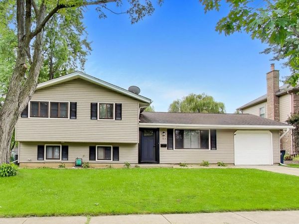 917 Aimtree Place , Schaumburg, IL 60194