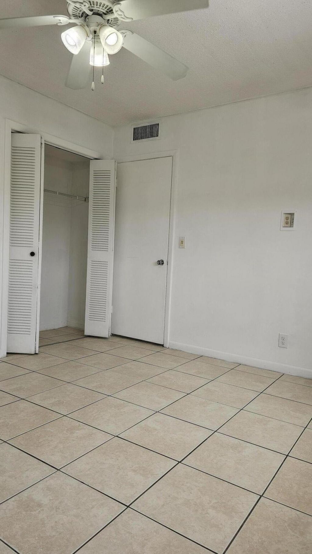 111 Cleveland Street, Unit B9, Lake Worth Beach, FL 33461 Photo
