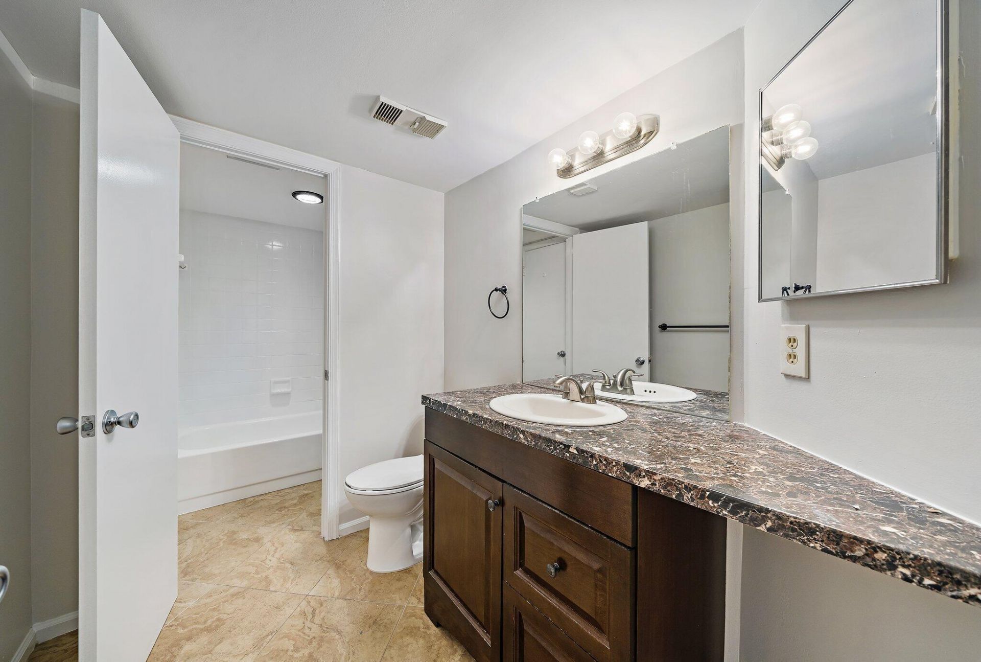 353 S Us Hwy 1, Unit c203, Jupiter, FL 33477 Photo