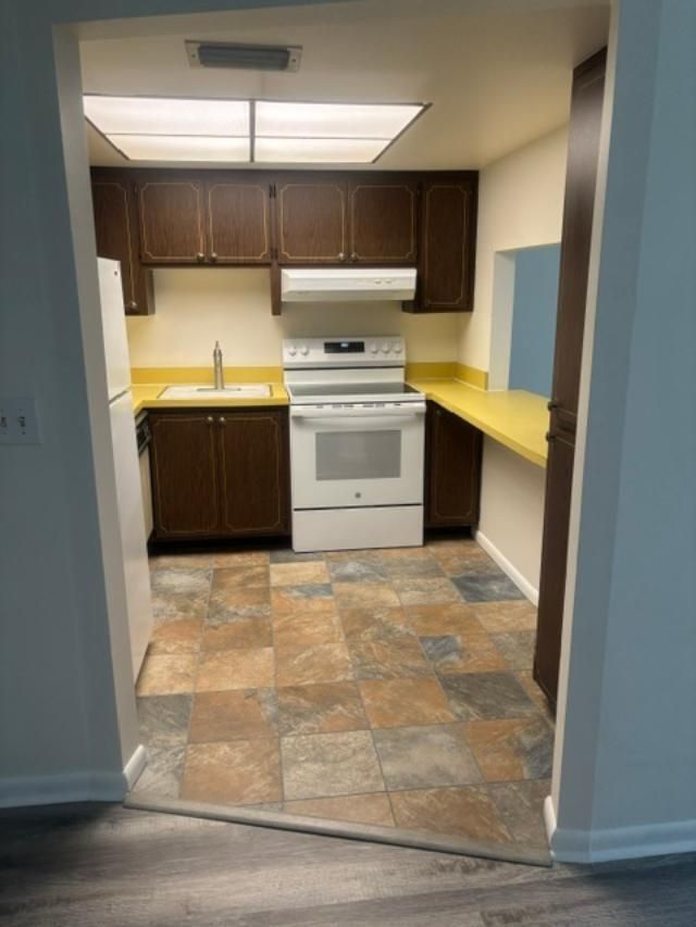 342 Southwind Drive, Unit 223, North Palm Beach, FL 33408 Photo