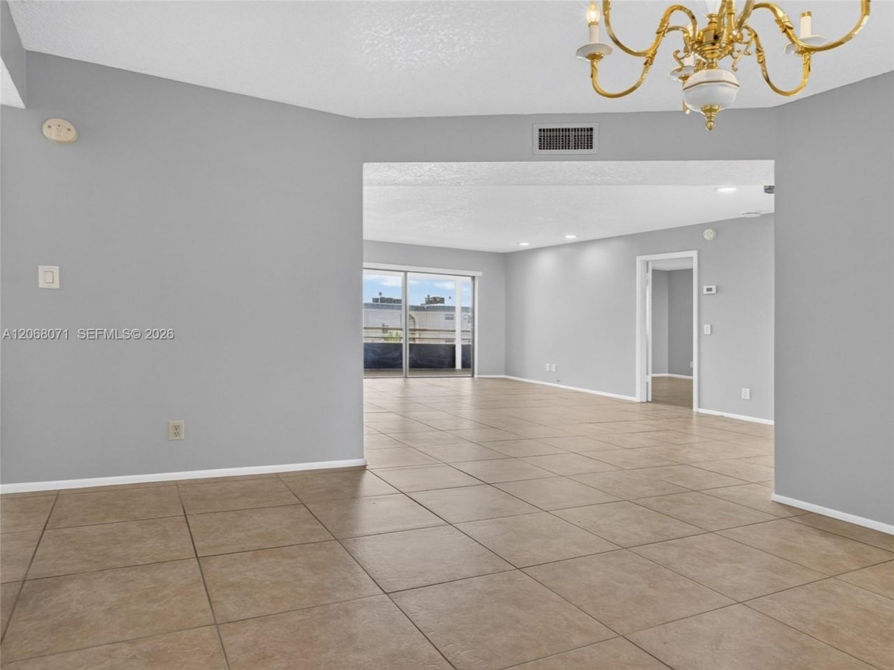 4140 NW 44th Ave , Unit 408, Lauderdale Lakes, FL 33319 Photo