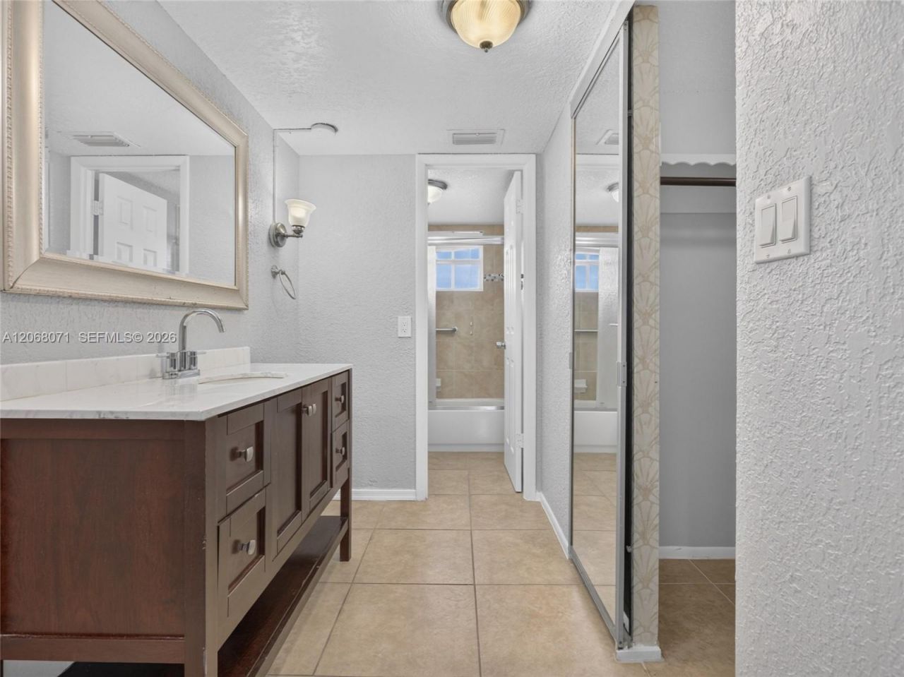 4140 NW 44th Ave , Unit 408, Lauderdale Lakes, FL 33319 Photo