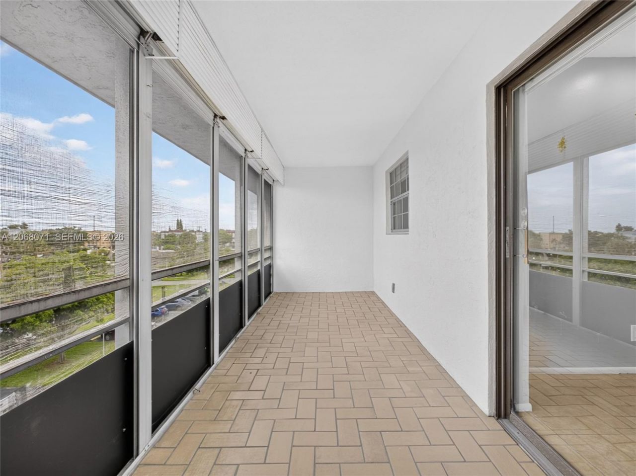 4140 NW 44th Ave , Unit 408, Lauderdale Lakes, FL 33319 Photo