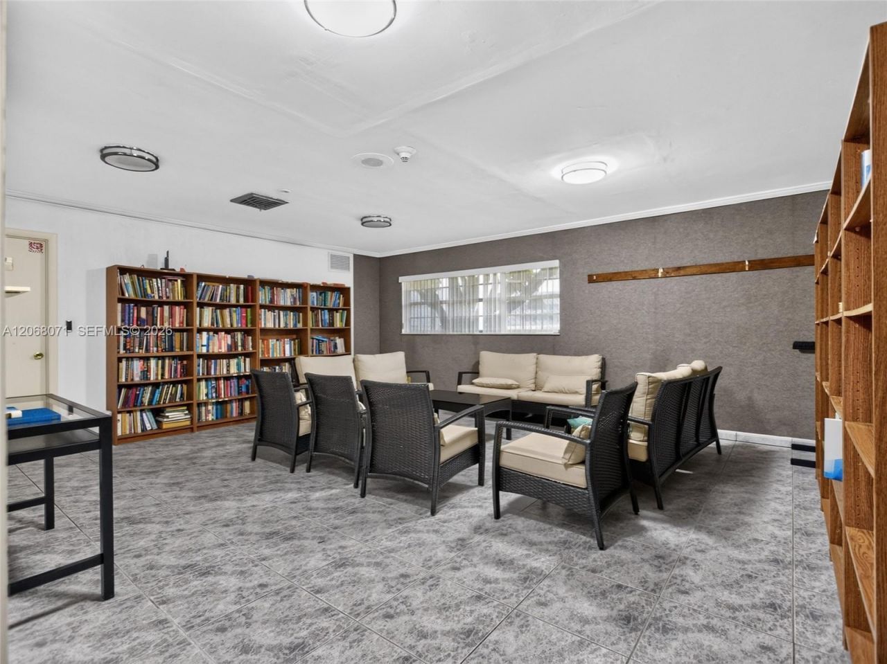 4140 NW 44th Ave , Unit 408, Lauderdale Lakes, FL 33319 Photo