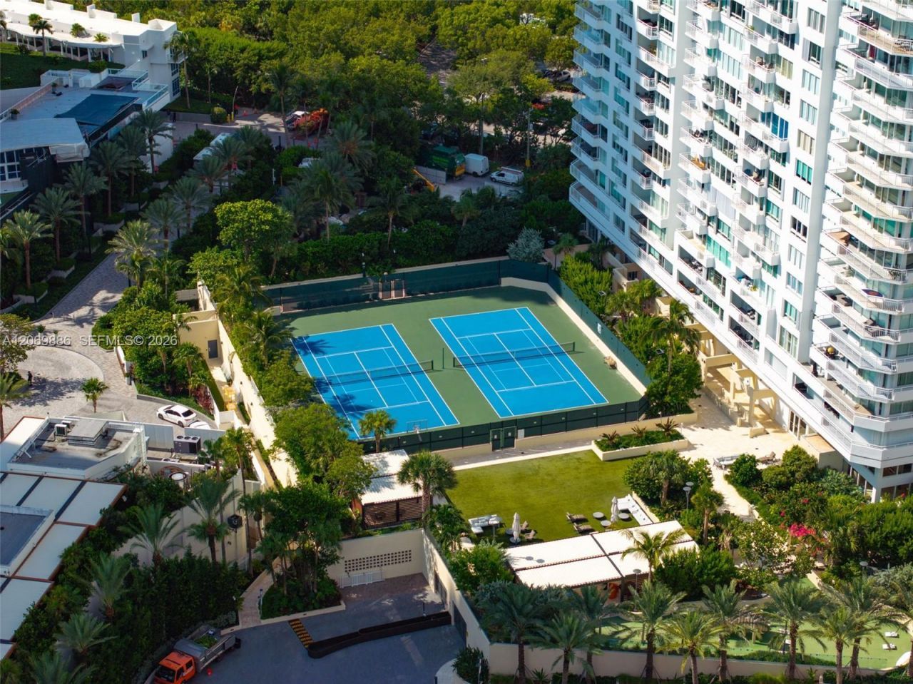 400 S Pointe Dr , Unit 1905, Miami Beach, FL 33139 Photo