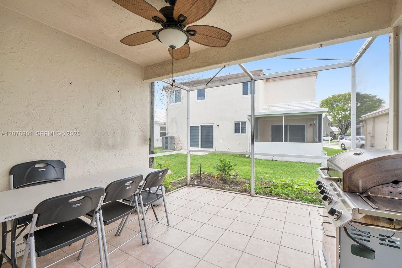 9602 NW 8th Cir, Plantation, FL 33324 Photo