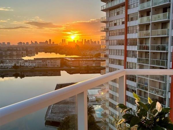 1301 NE Miami Gardens Dr , Unit 1406W, Miami, FL 33179