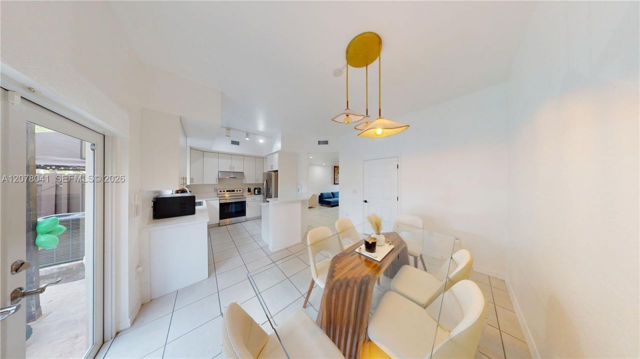21943 SW 88th Path , Cutler Bay, FL 33190 Photo