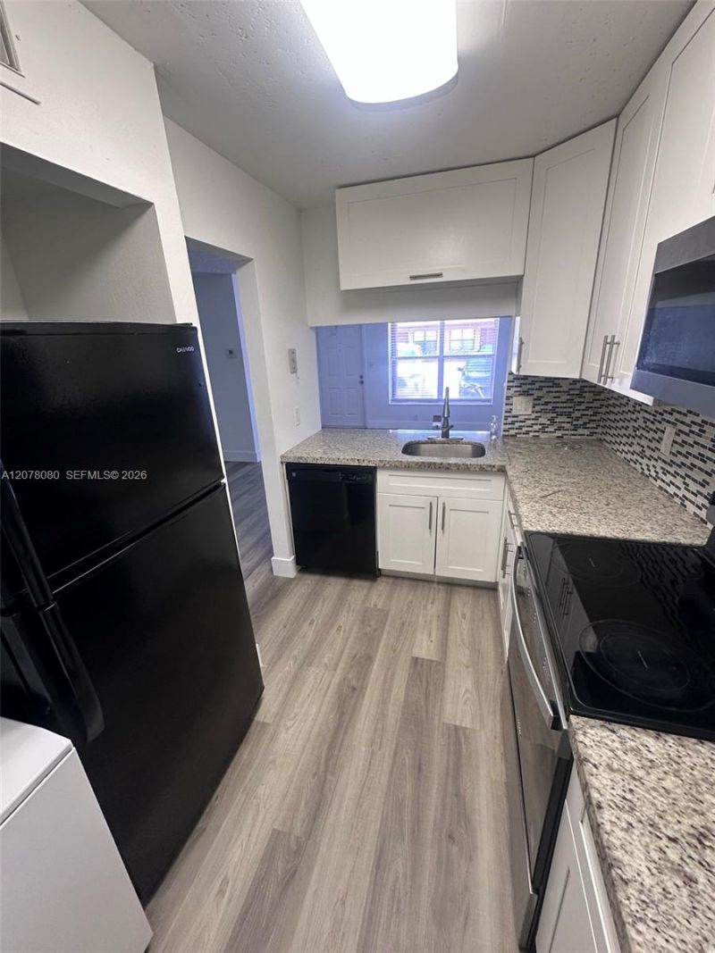 10049 Winding Lake Rd, Unit 103, Sunrise, FL 33351 Photo
