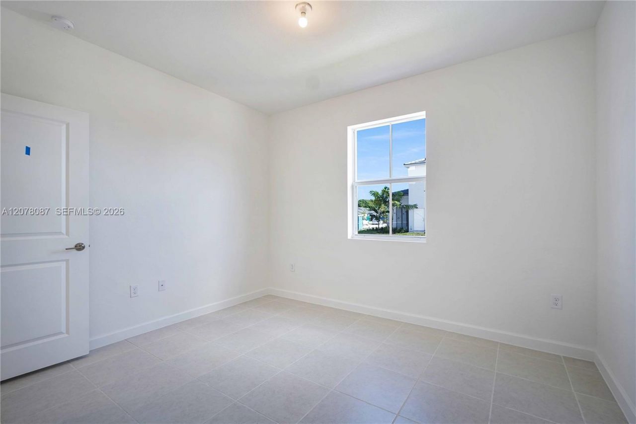 18672 SW 136th Ct , Kendall, FL 33177 Photo