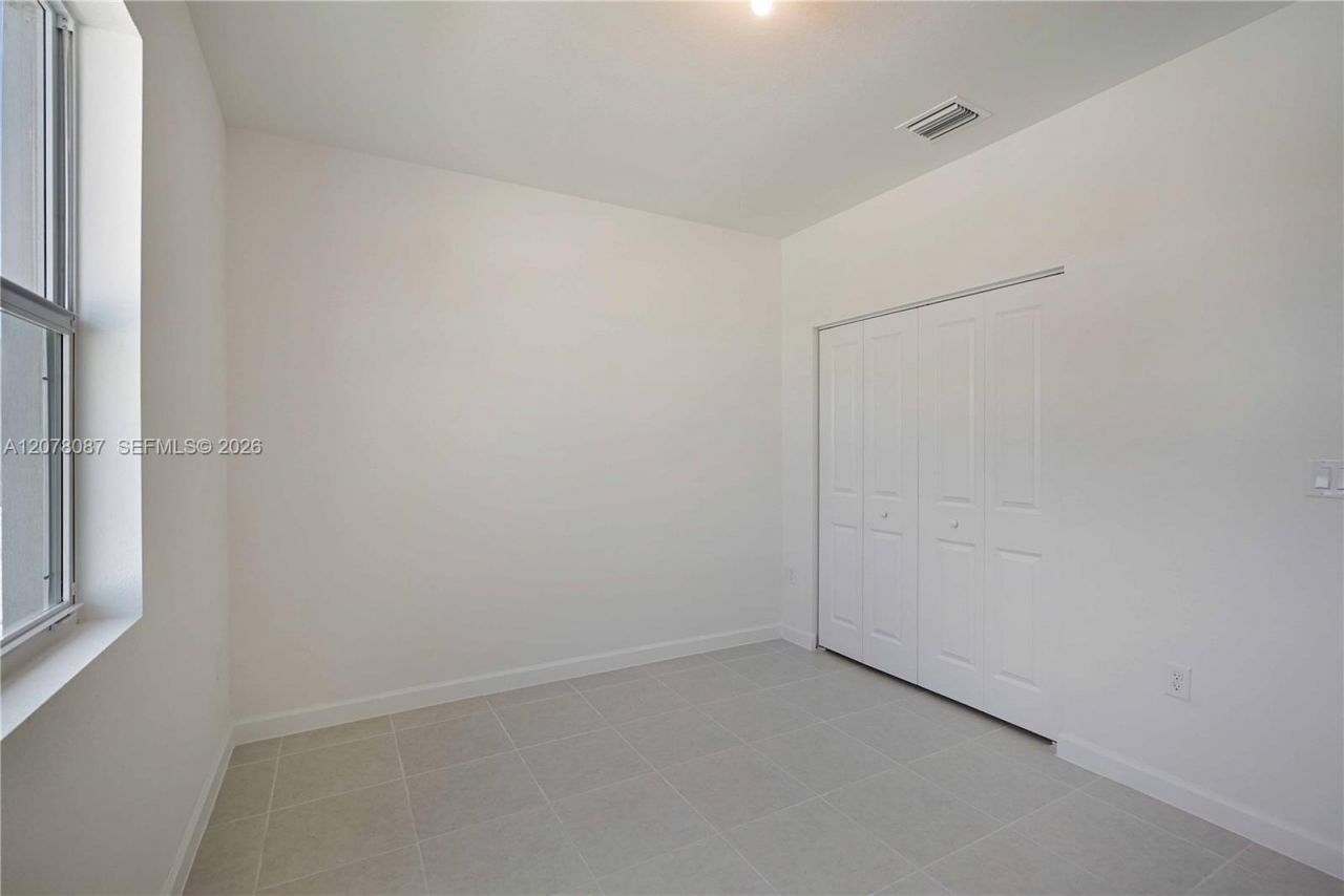18672 SW 136th Ct , Kendall, FL 33177 Photo