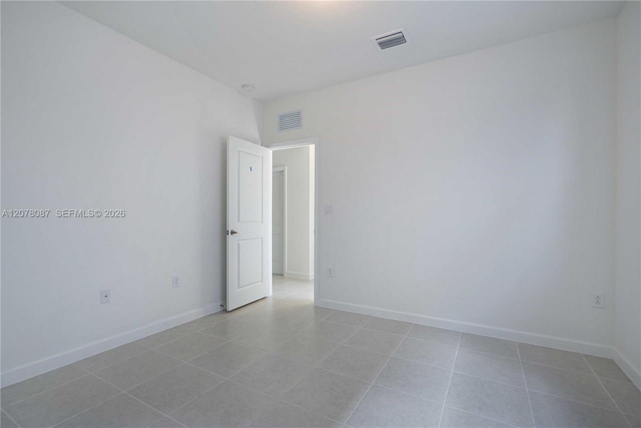 18672 SW 136th Ct , Kendall, FL 33177 Photo