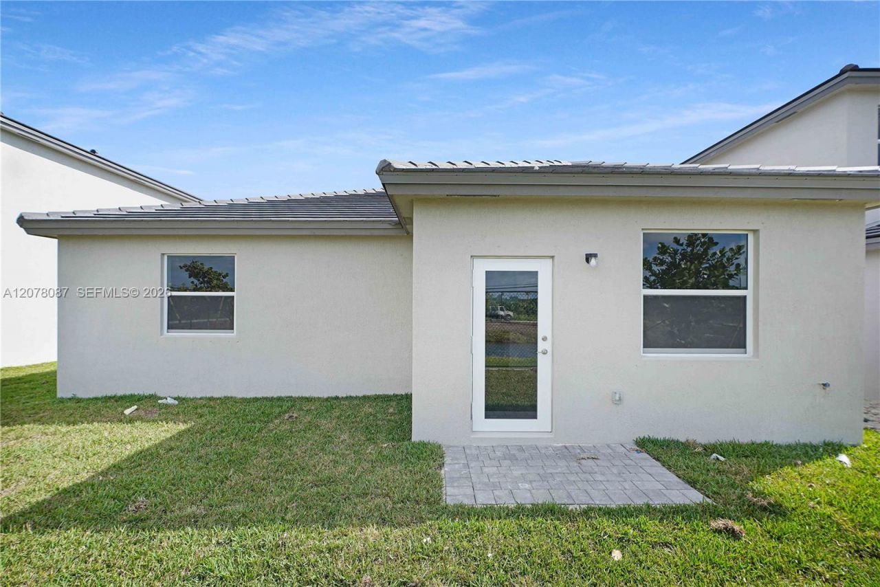 18672 SW 136th Ct , Kendall, FL 33177 Photo
