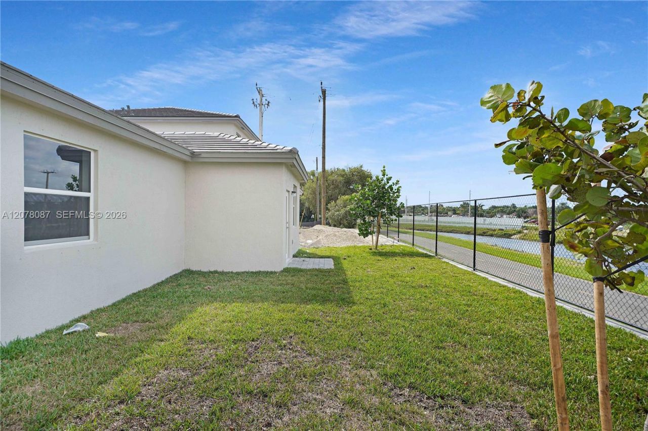 18672 SW 136th Ct , Kendall, FL 33177 Photo