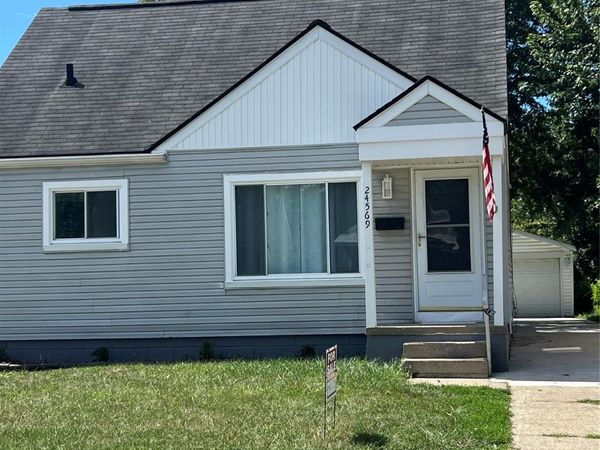 24569 Lauren Avenue, Warren, Mi 48089