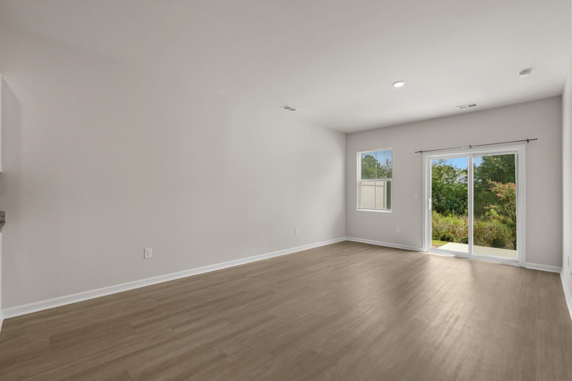 5059 Georgetown Dr. Photo 10