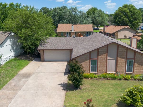 1104 W Birmingham Street, Broken Arrow, OK 74011