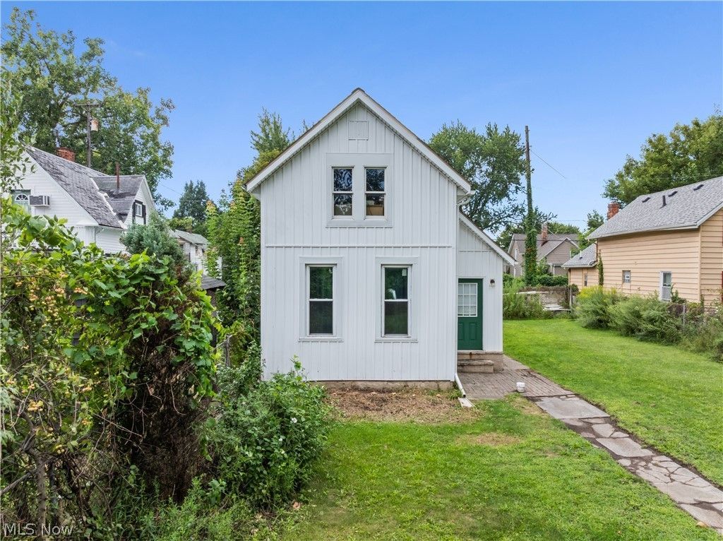 3417 Wade Avenue, Cleveland, OH 44113 Main Photo