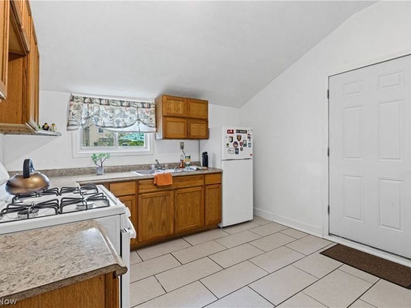3417 Wade Avenue, Cleveland, OH 44113 Photo 5