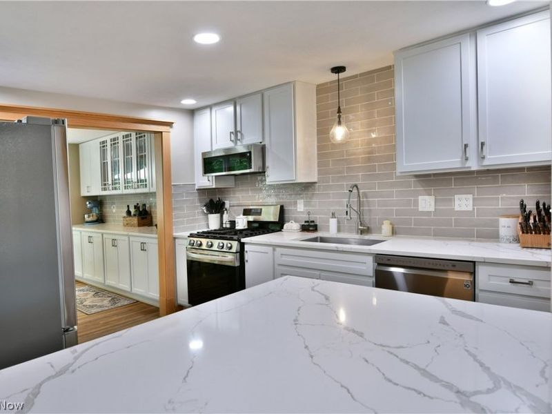 190 Wall Drive, Cortland, OH 44410 Photo 13