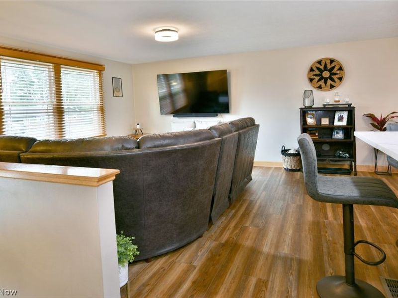 190 Wall Drive, Cortland, OH 44410 Photo 25
