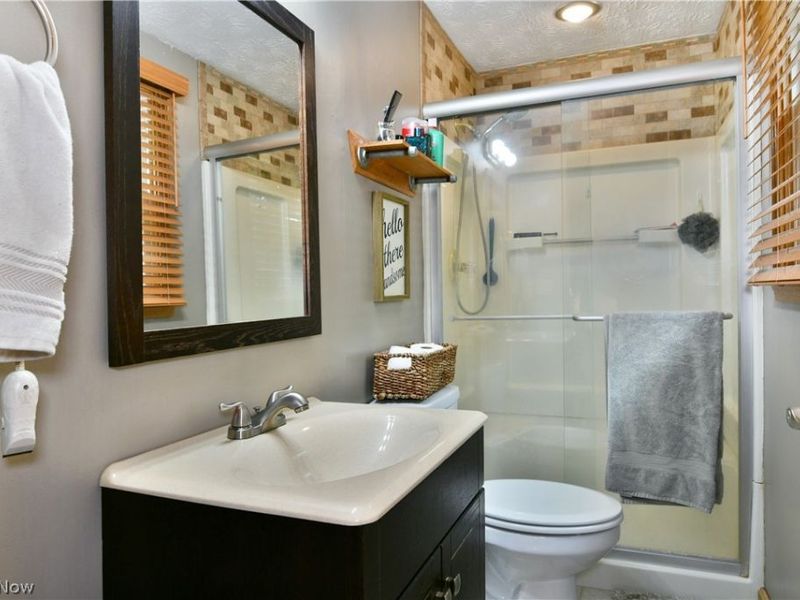 190 Wall Drive, Cortland, OH 44410 Photo 35