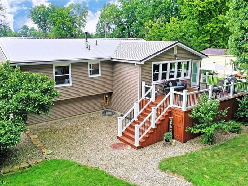 190 Wall Drive, Cortland, OH 44410 Photo 4