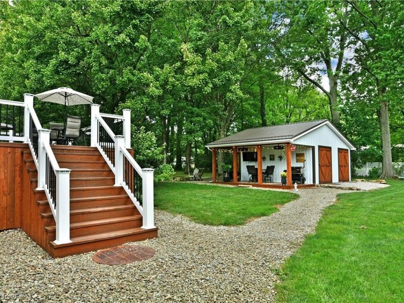 190 Wall Drive, Cortland, OH 44410 Photo 5