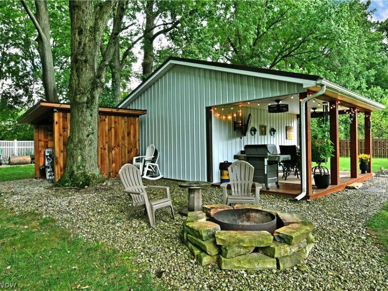 190 Wall Drive, Cortland, OH 44410 Photo 6