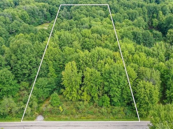 1116 Hyde Shaffer Road, Bristolville, OH 44402