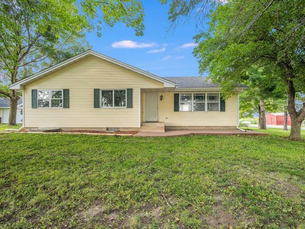 30452 390th Street , Le Sueur, MN 56058