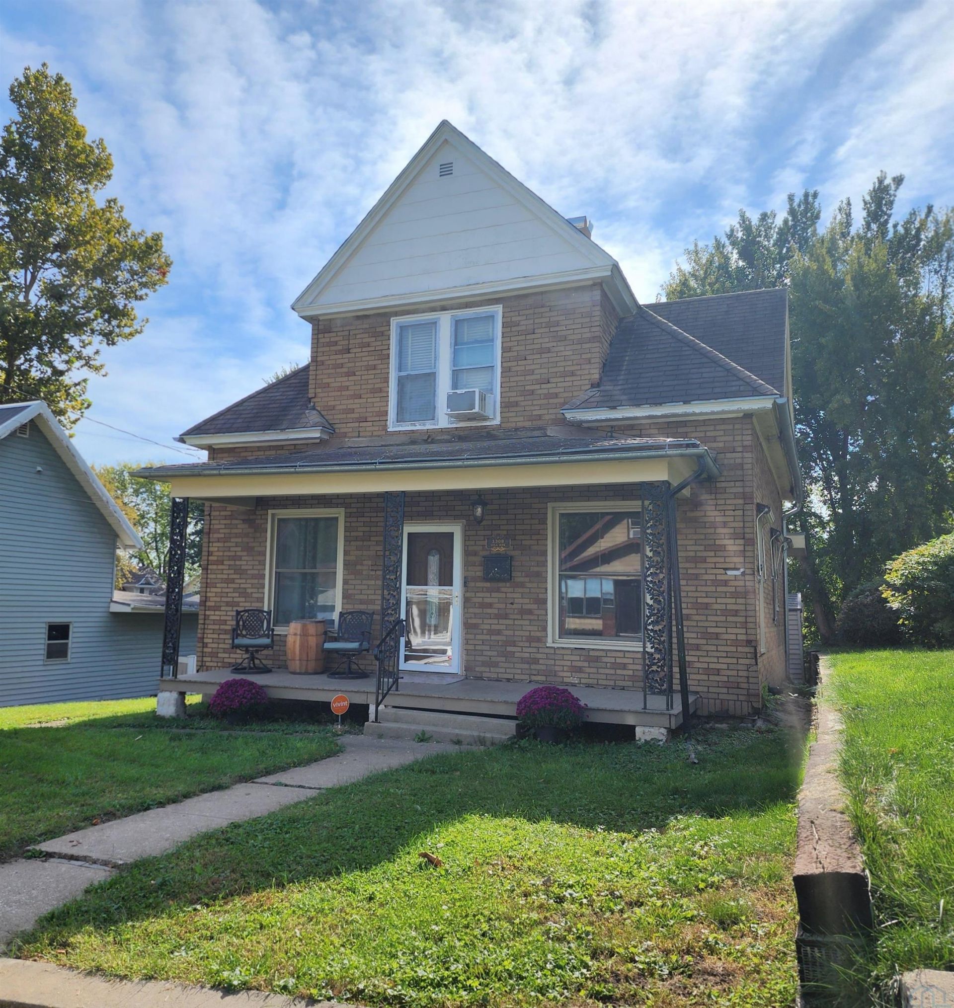 1308 Hill Avenue Sioux City, IA 51104