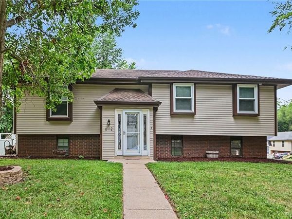 6112 Appaloosa Lane, St Joseph, MO 64506