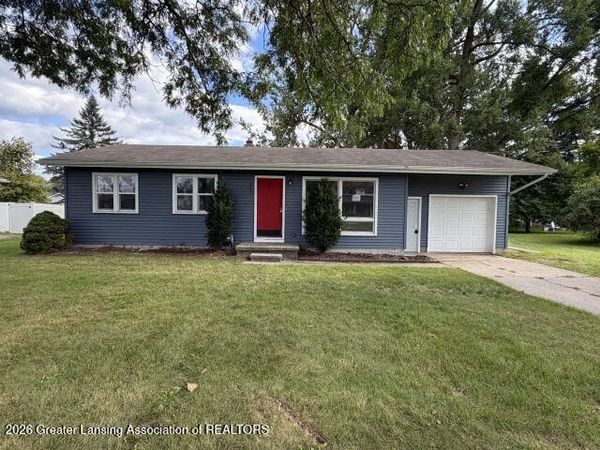 3717 Starlight Lane, Lansing, MI 48911