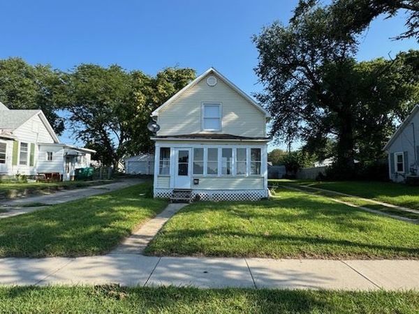 511 E 5th Street , Rock Falls, IL 61071