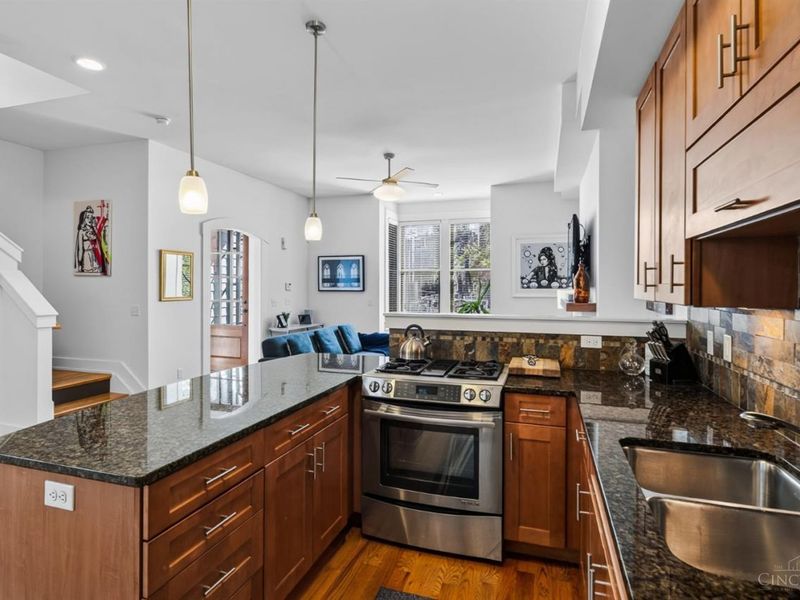 1437 Pleasant Street, Cincinnati, OH 45202 Photo 13