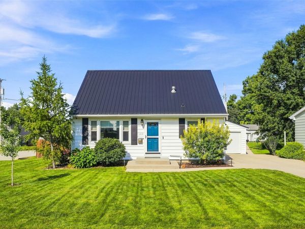 1410 25th Street , Marion, IA 52302
